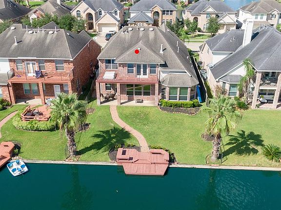 2nd image of 18031 Billabong Crescent Ct