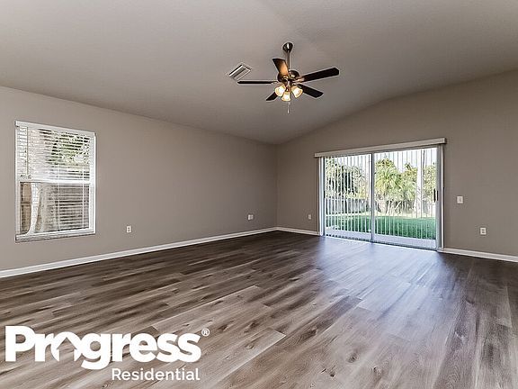 3rd image of 30325 Glenham Ct