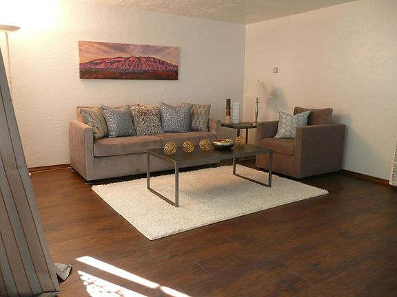 3rd image of 3313 San Pedro Dr NE