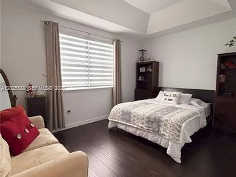 5420 NW 107th Ave #303 — Photo 6
