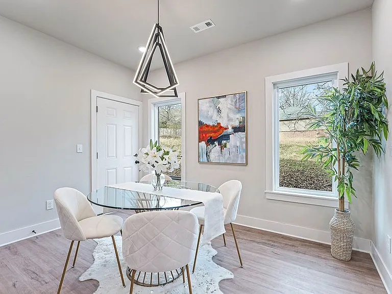 479 S Happy Hollow Rd — Photo 11