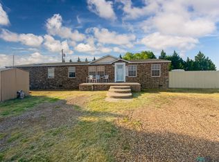 8413 N Plainfield Dr, Hobbs, NM 88242