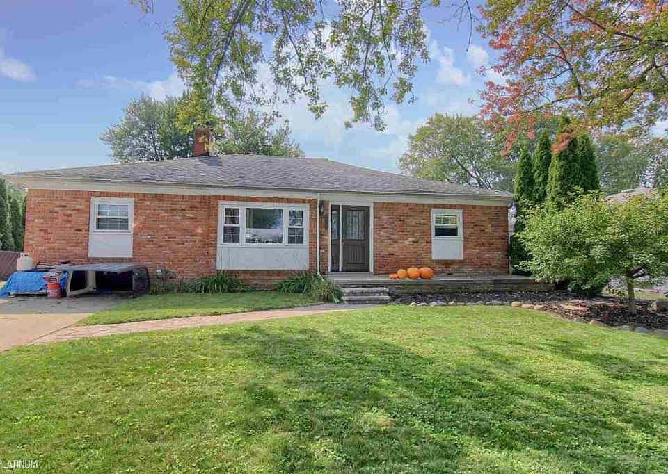 1st image of 23936 Talbot St