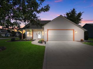 830 Stockwillow Ct, Huntertown, IN 46748