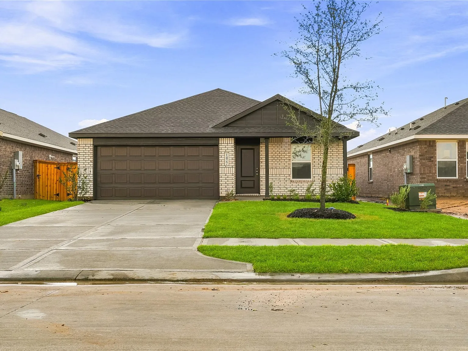 1427 Parks Edge Lane - 1 — Photo 1