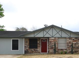 385 Triangle Dr, Vidor, TX 77662