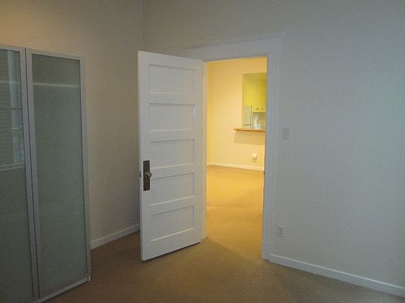 5th image of 215 Francisco St #3