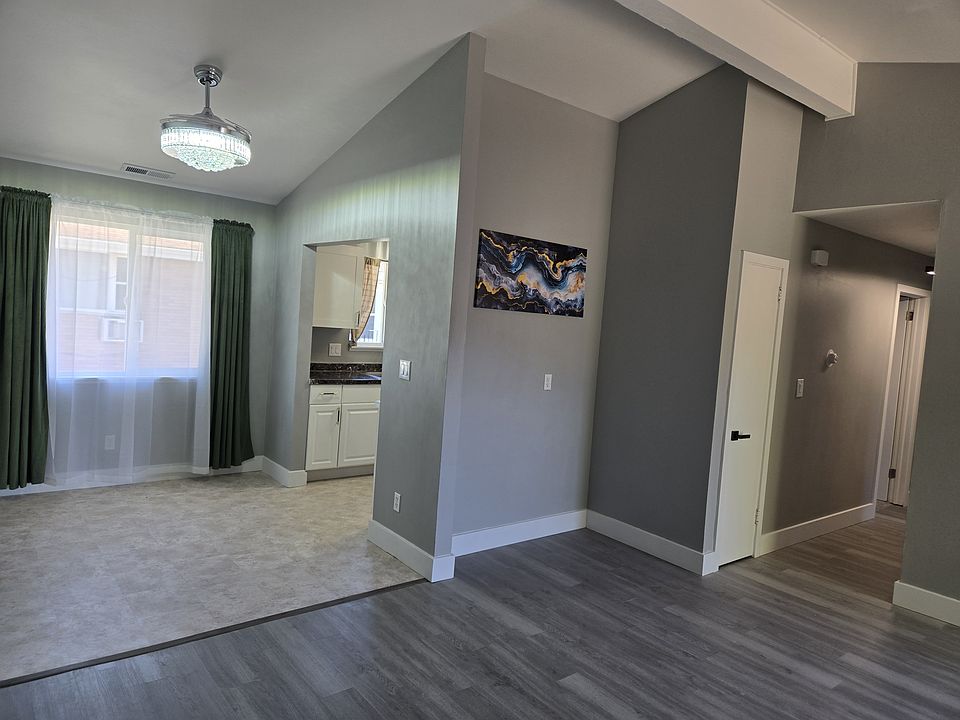 1st image of 485 Zahn Dr APT A