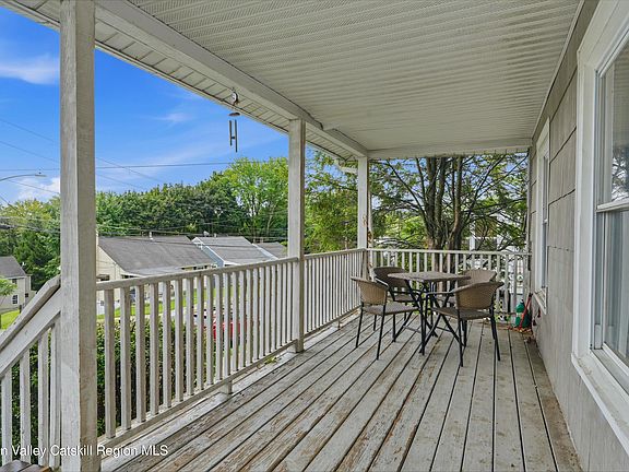 3rd image of 41 Irwin Avenue