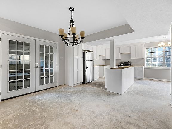 4th image of 2305 Cherry Hill Rd