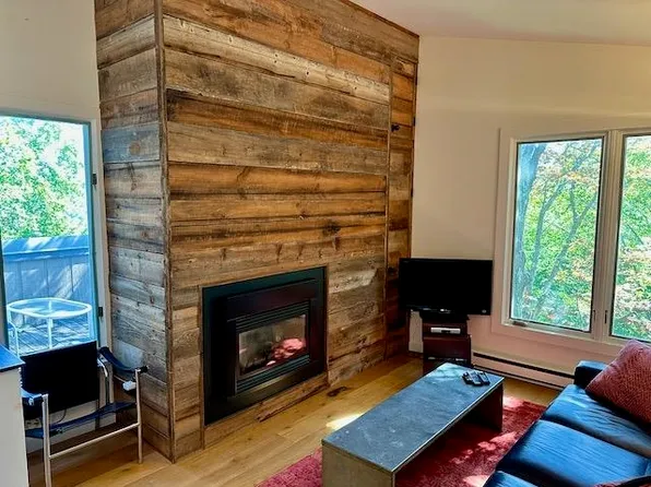 55 Hobbit Hill #44, Warren, VT 05674