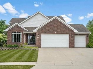 714 Willow Ct, Solon, IA 52333
