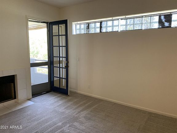 4th image of 902 W Glendale Ave Unit 211