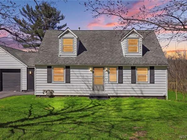 69 E Hill St, Gowanda, NY 14070