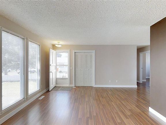 5th image of 3431 42nd St NW