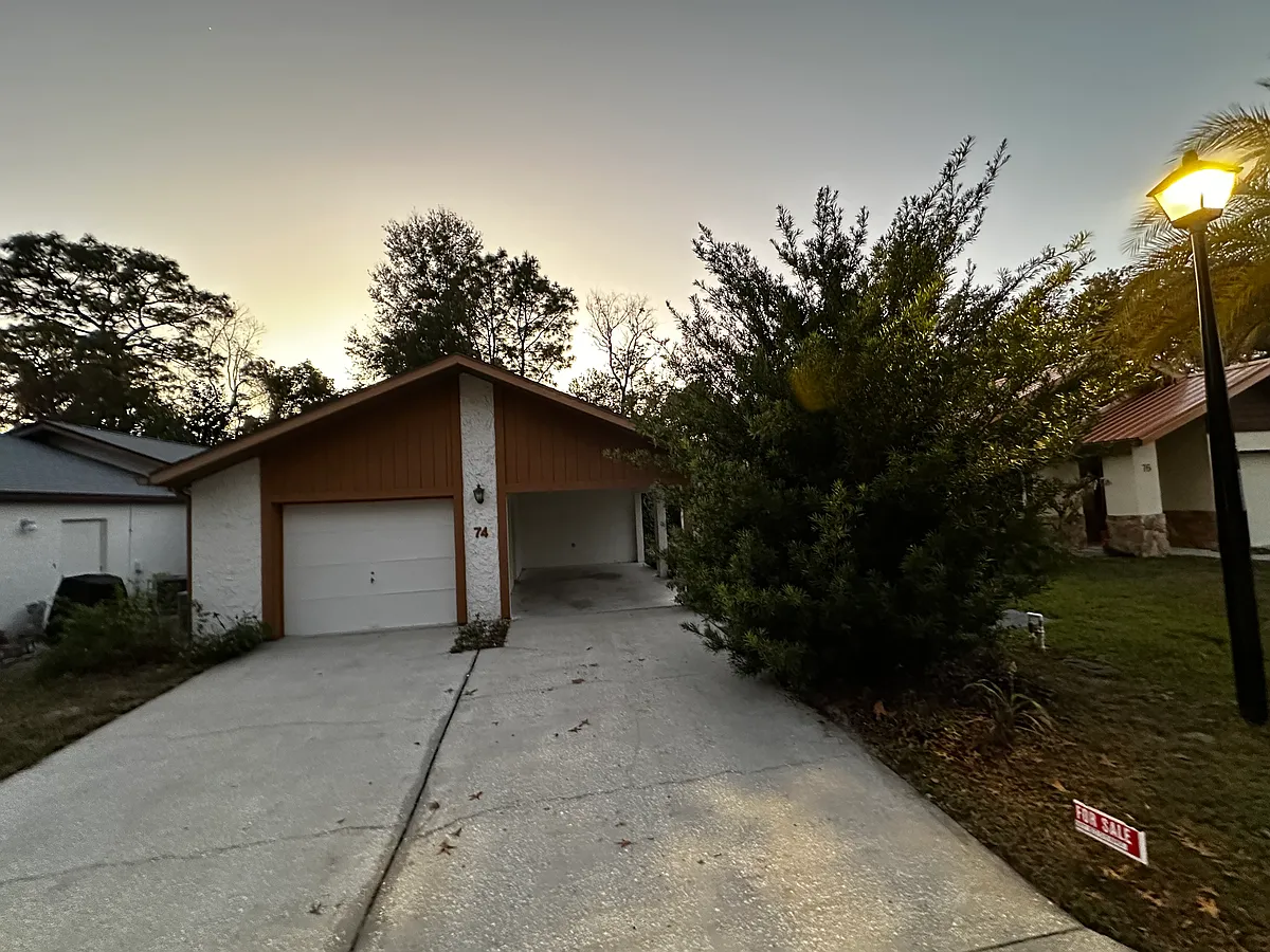 Building Photo - 74 Golfview Dr