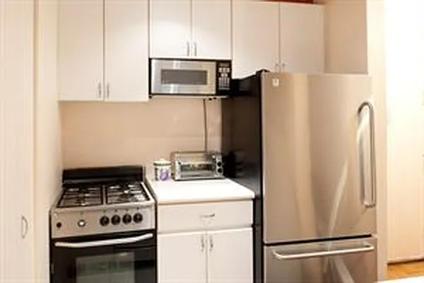 Rented by Douglas Elliman | media 39