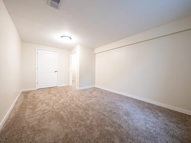 14200 Elgin Ct — Photo 21