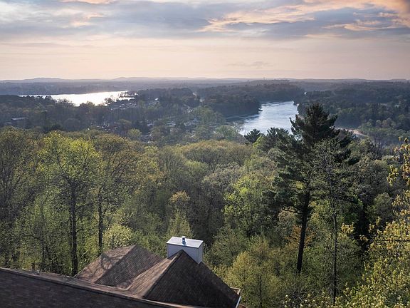 3rd image of 54 Lookout Rdg
