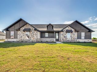 8537 Kassandra Dr, Krum, TX 76249