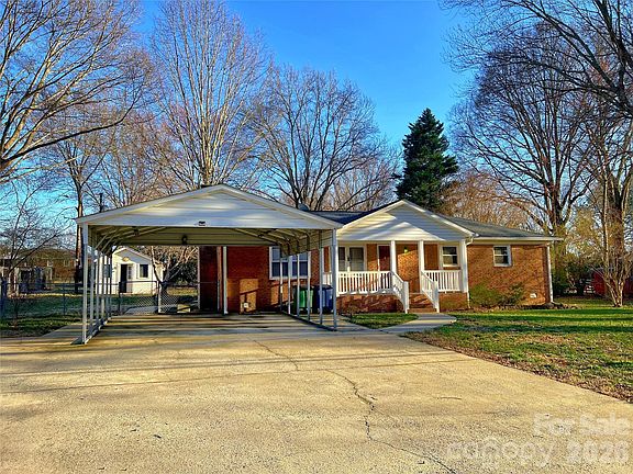 3rd image of 1308 Stallings Rd