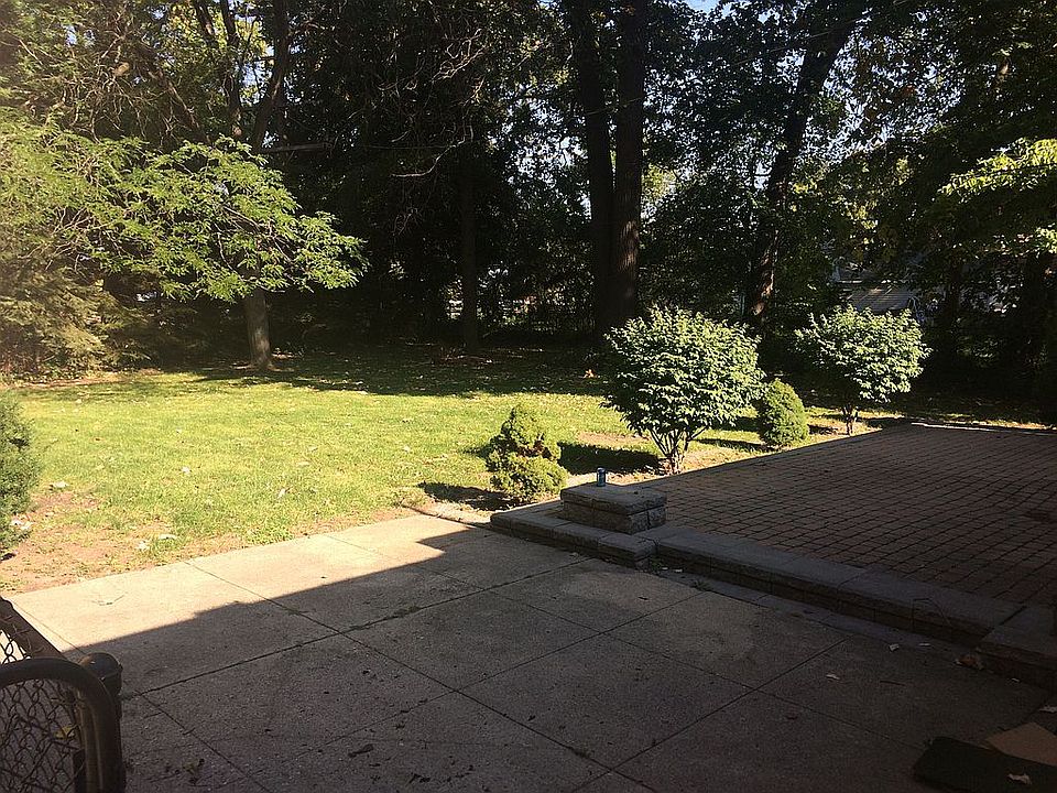 2nd image of 1462 Sherwood Ct