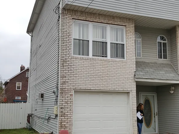 44 Journeay St, Staten Island, NY 10303
