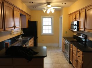4 Waverly St, Essex Junction, VT 05452