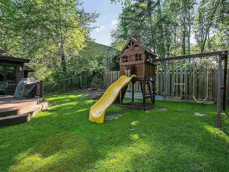 2560 Dunbar Ln — Photo 15