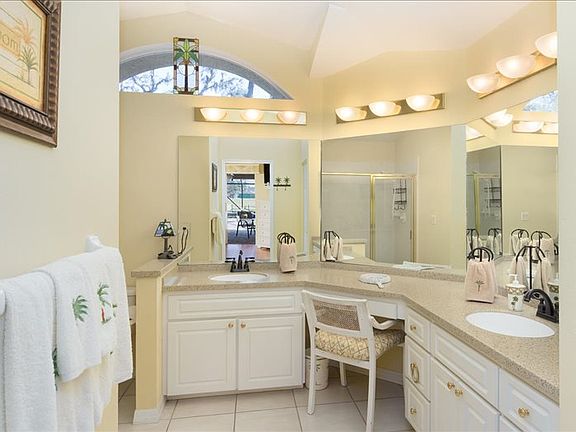 5th image of 5004 Strafford Oaks Dr