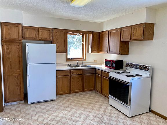 4th image of 12662 92nd St NE