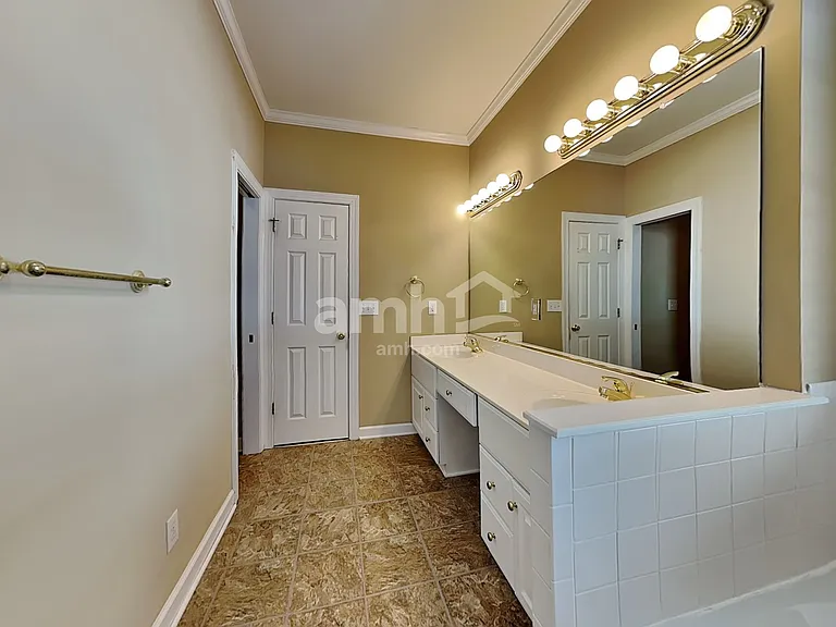 4700 Greenfield Way Dr — Photo 14