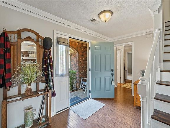 5th image of 2628 Morning Grove Dr