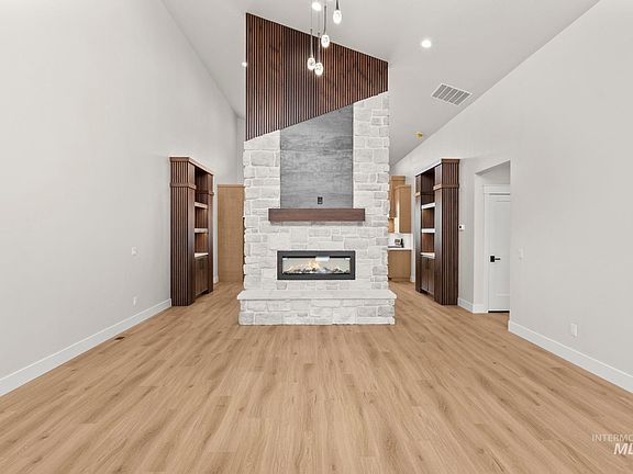 3rd image of 3433 Aurlaund Ln