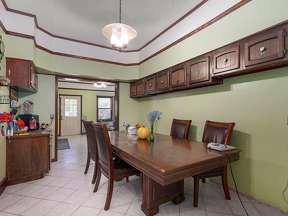 5th image of 1333 E 559th Road