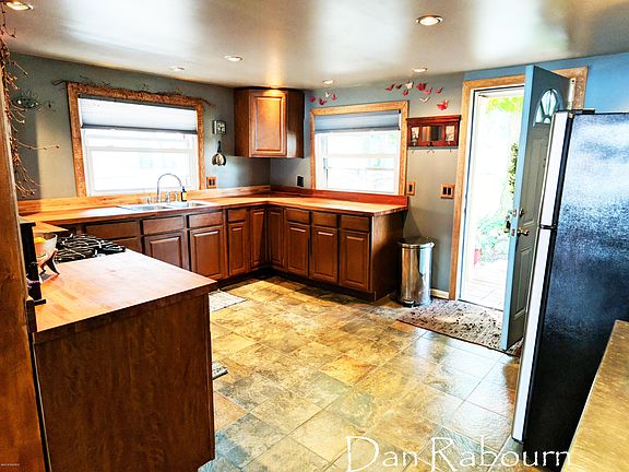5th image of 2212 Catalpa Dr