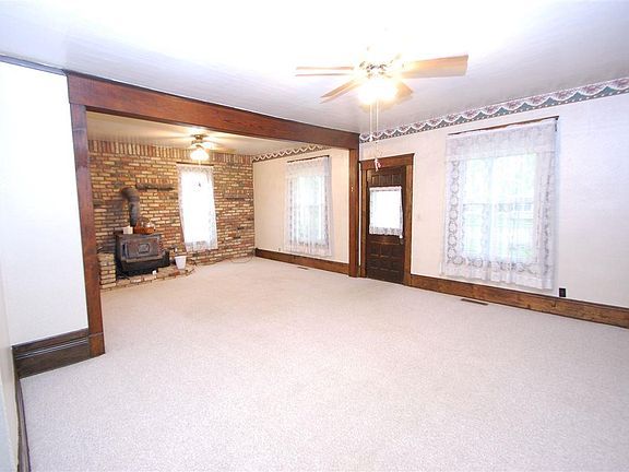 2nd image of 271 N Burgess St