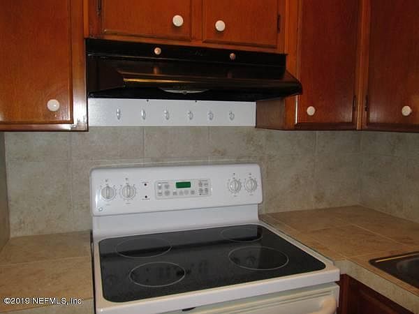 2nd image of 924 Childrens Way APT 9