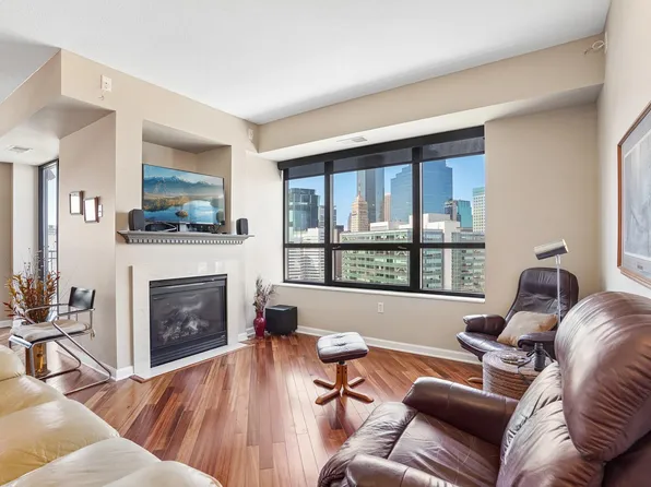 500 E Grant St APT 1902, Minneapolis, MN 55404