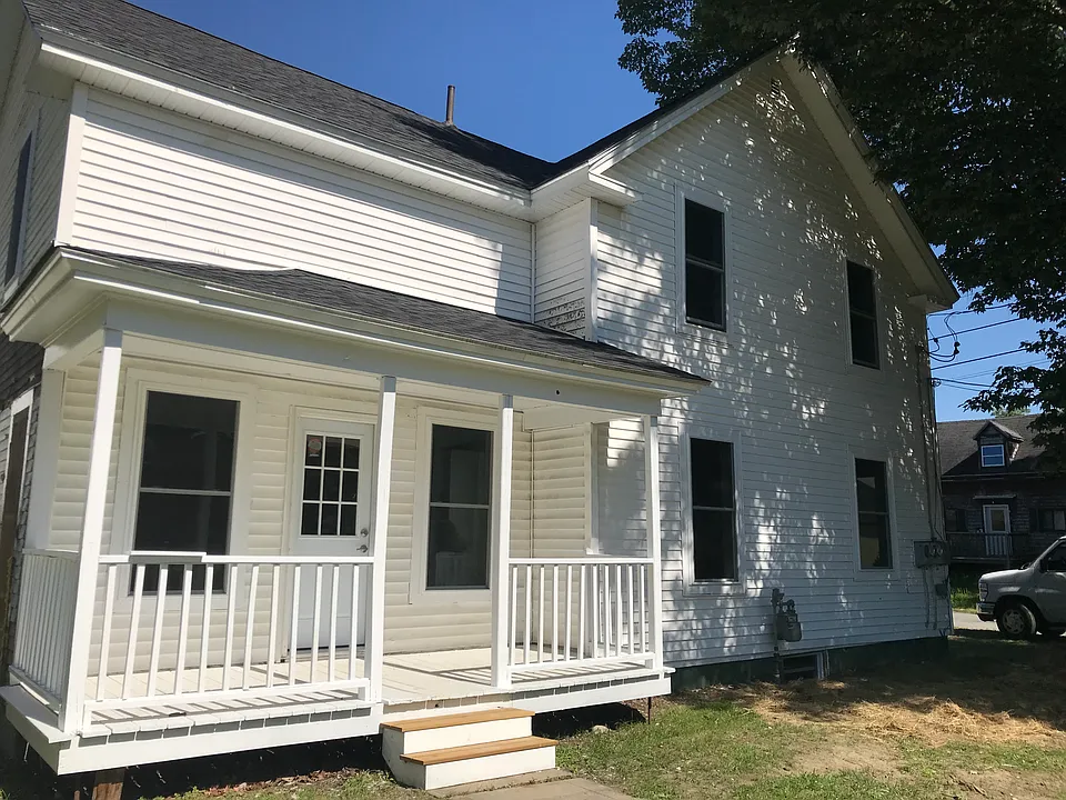 Building Photo 3
