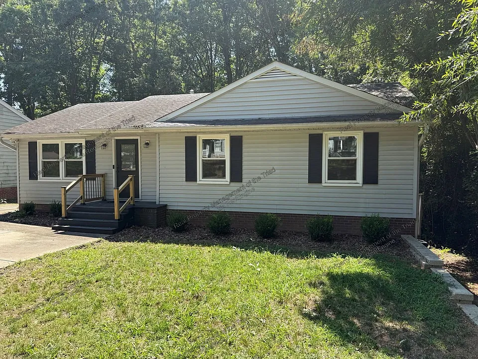 2707 Stratford Dr