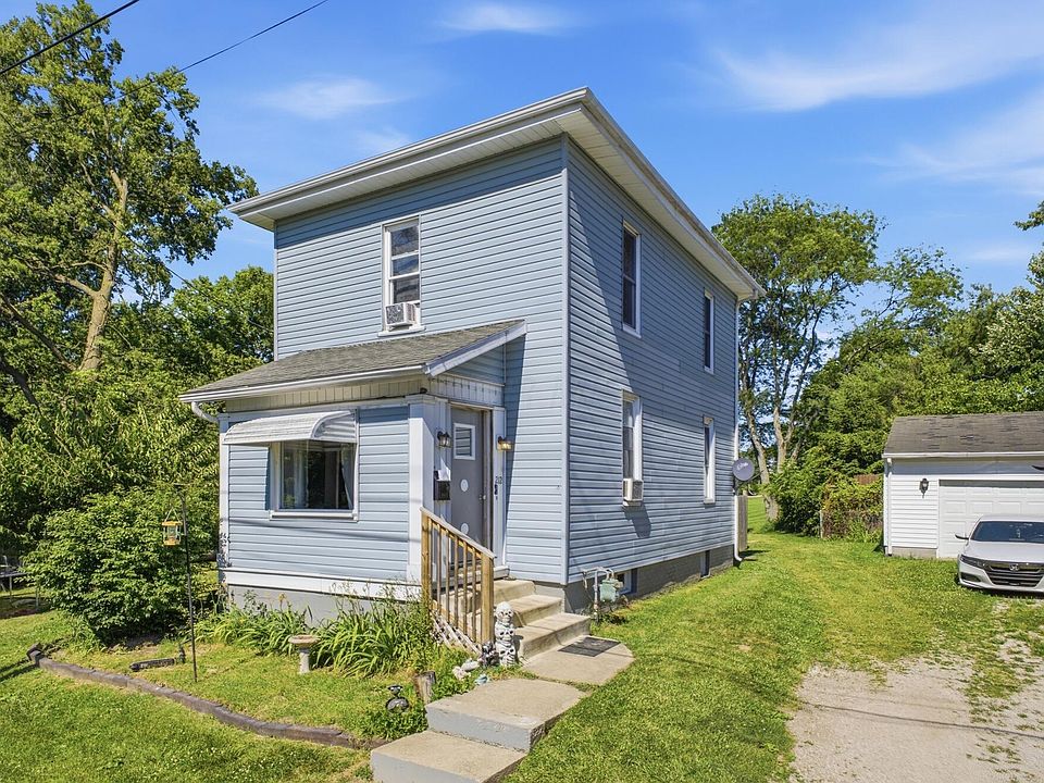 1st image of 212 N Highland Ave