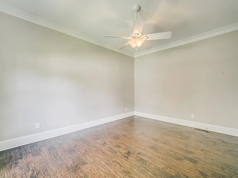 121 Brown St — Photo 33