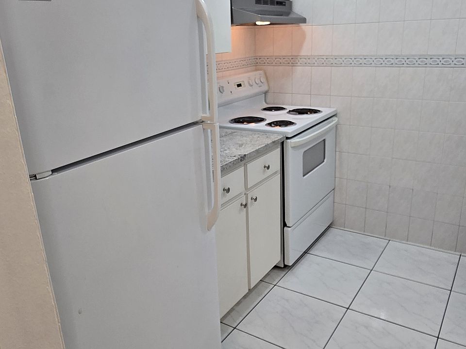 Kitchen with Granite counter tops