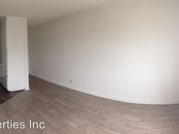 5th image of 3236 W 60th St APT 13
