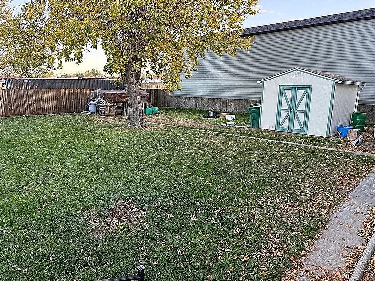 726 Birch St — Photo 10