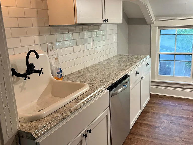 166 Linden St #2 — Photo 7