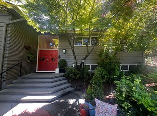 9829 NE 21st St, Bellevue, WA 98004