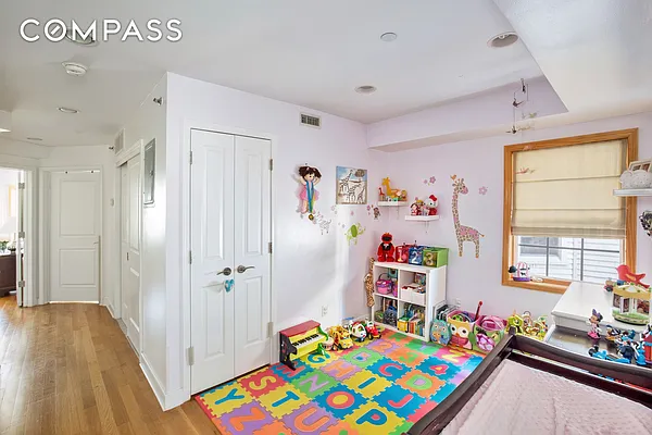 Sold by Compass | media 18