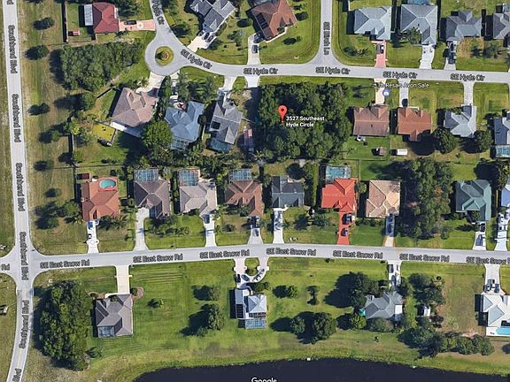 3rd image of 3527 SE Hyde Cir